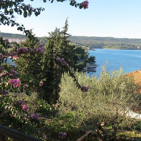 Apartments Janja - Terrace Sea View Nečujam 外观 照片